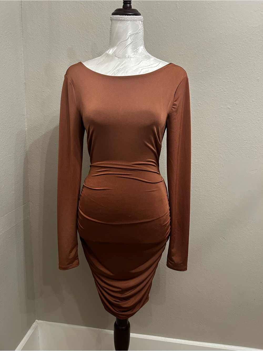 Long-Sleeve Bodycon Dress in Rust Brown